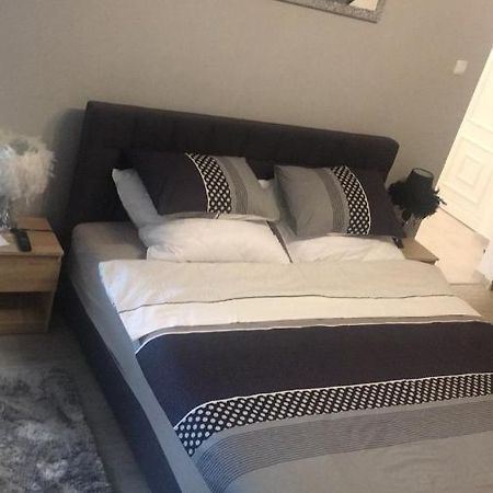 Studio Apartman Ana Osijek Ngoại thất bức ảnh