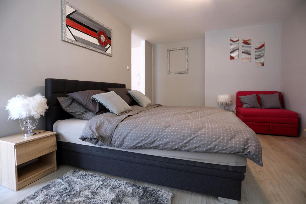 Studio Apartman Ana Osijek Ngoại thất bức ảnh