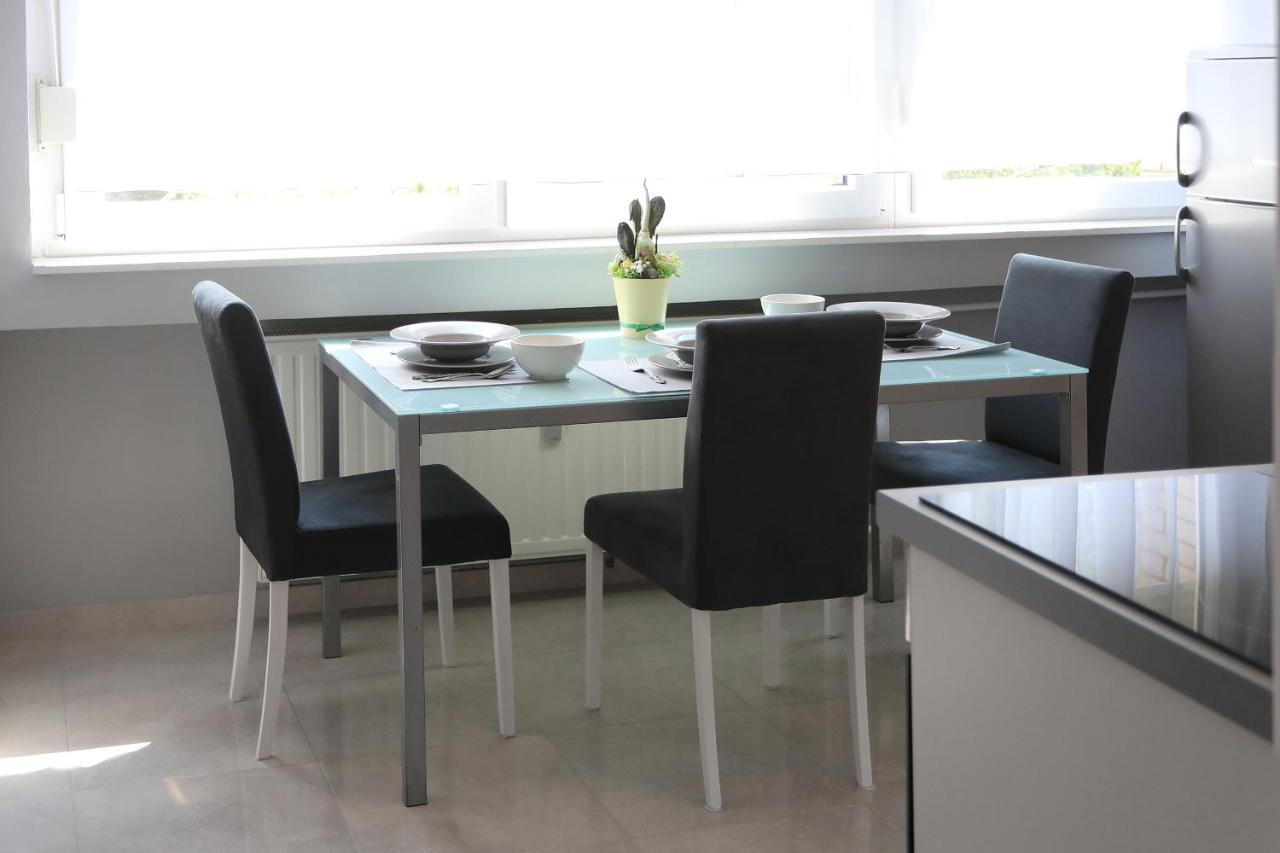 Studio Apartman Ana Osijek Ngoại thất bức ảnh