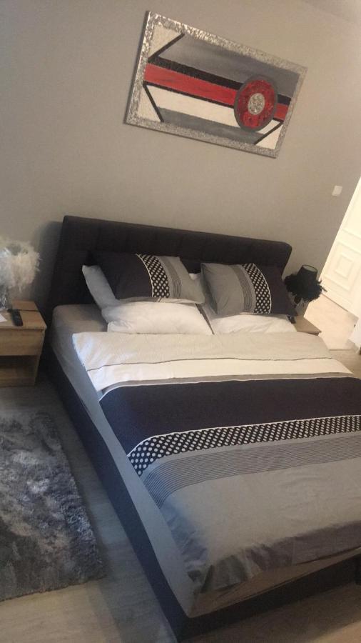 Studio Apartman Ana Osijek Ngoại thất bức ảnh
